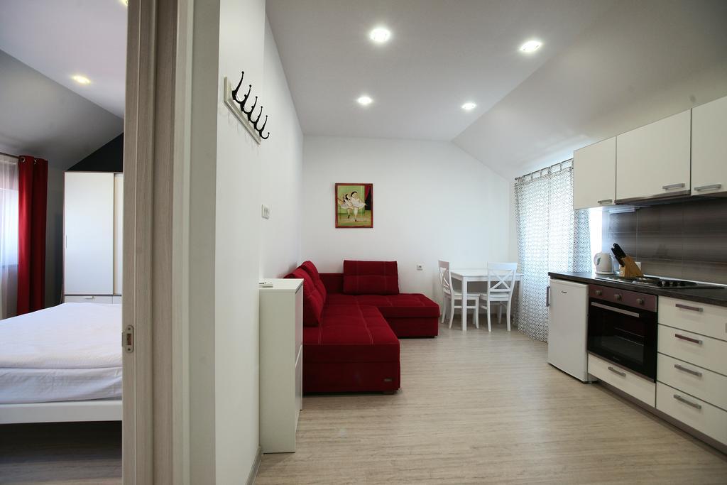 Apartment Zolotoy Bereg 5 Odesa Exterior foto